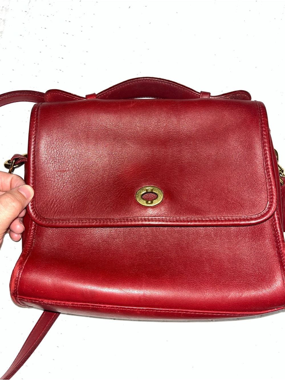 Vintage Coach Court Bag
Satchel Red Brass Hardware
#9870 - Picture 15 of 16